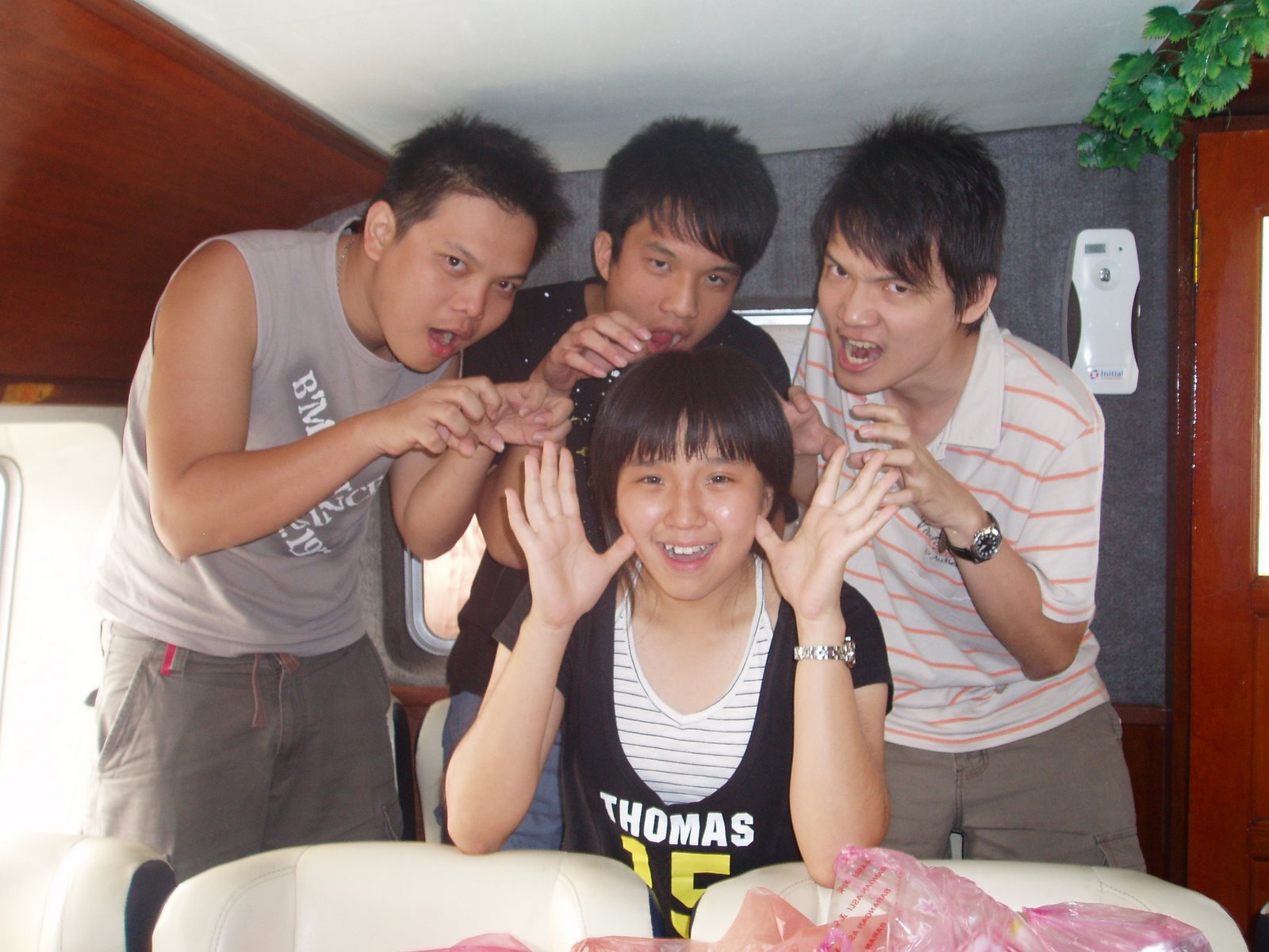 [PB180059.JPG]