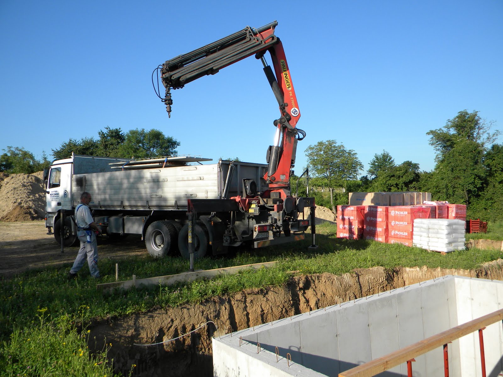 Losert`s Traum vom Haus: Tag 7 Kellerdecke und Stiegenbau bei 36 Grad