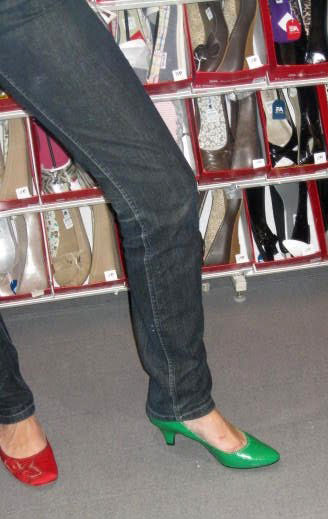 green flats payless