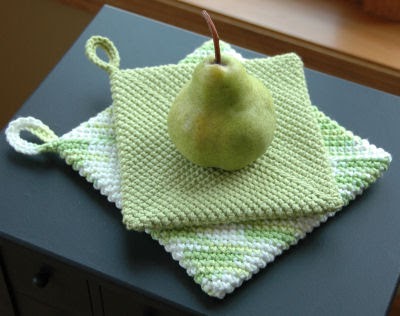 Embroidery Garden: Peary Easy Hot Pad / Pot Holders