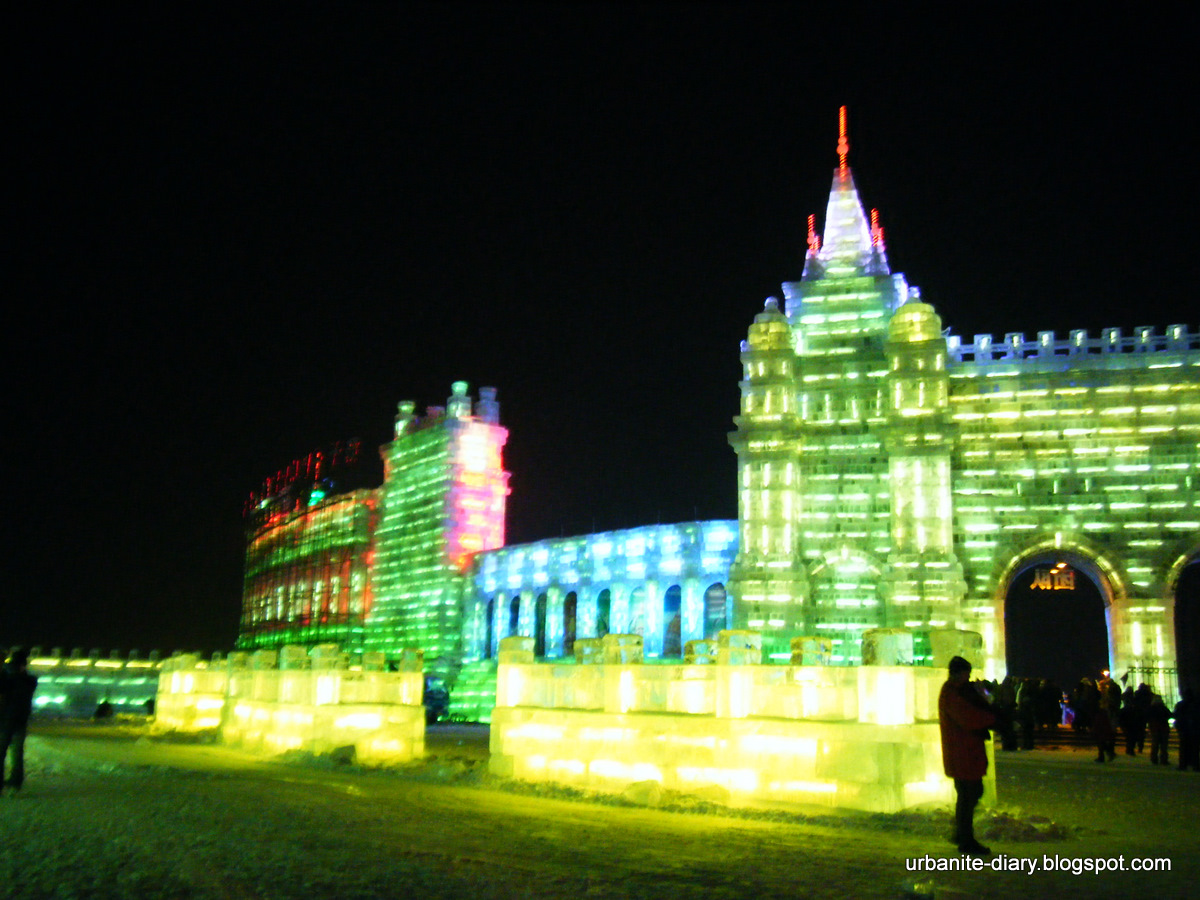 [Harbin+Ice+Festival+2010+f.JPG]