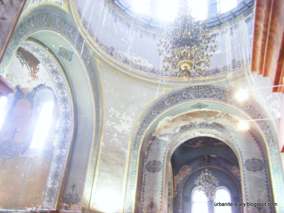 [Inside+Harbin+St.+Sophia+Cathedral+4.JPG]