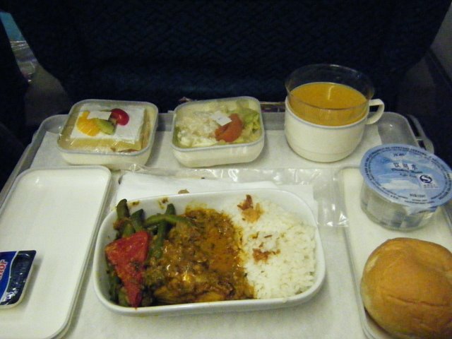 [MAS+on+flight+hot+meal.JPG]