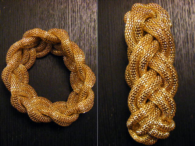 [Diva+Gold+Bracelet.JPG]
