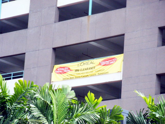 [L'Oreal+Mini+Clearance+at+Damansara+Uptown.JPG]