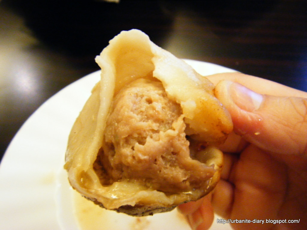 [Shanghai+Sheng+Jian+Bao+2.JPG]