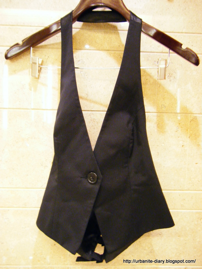 [Black+Vest.JPG]
