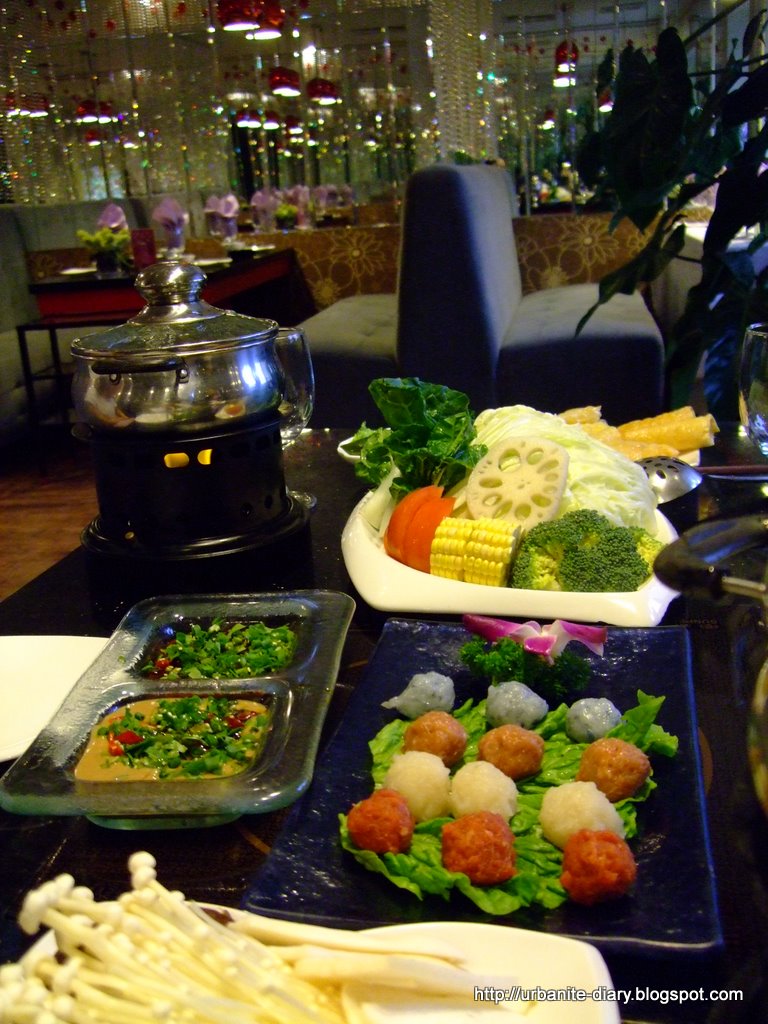 [Food+for+Chinese+Steamboat.JPG]