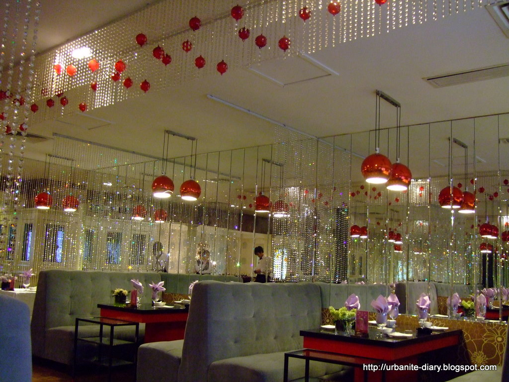 [Inside+Tianjin+Bungalow+No.2.JPG]