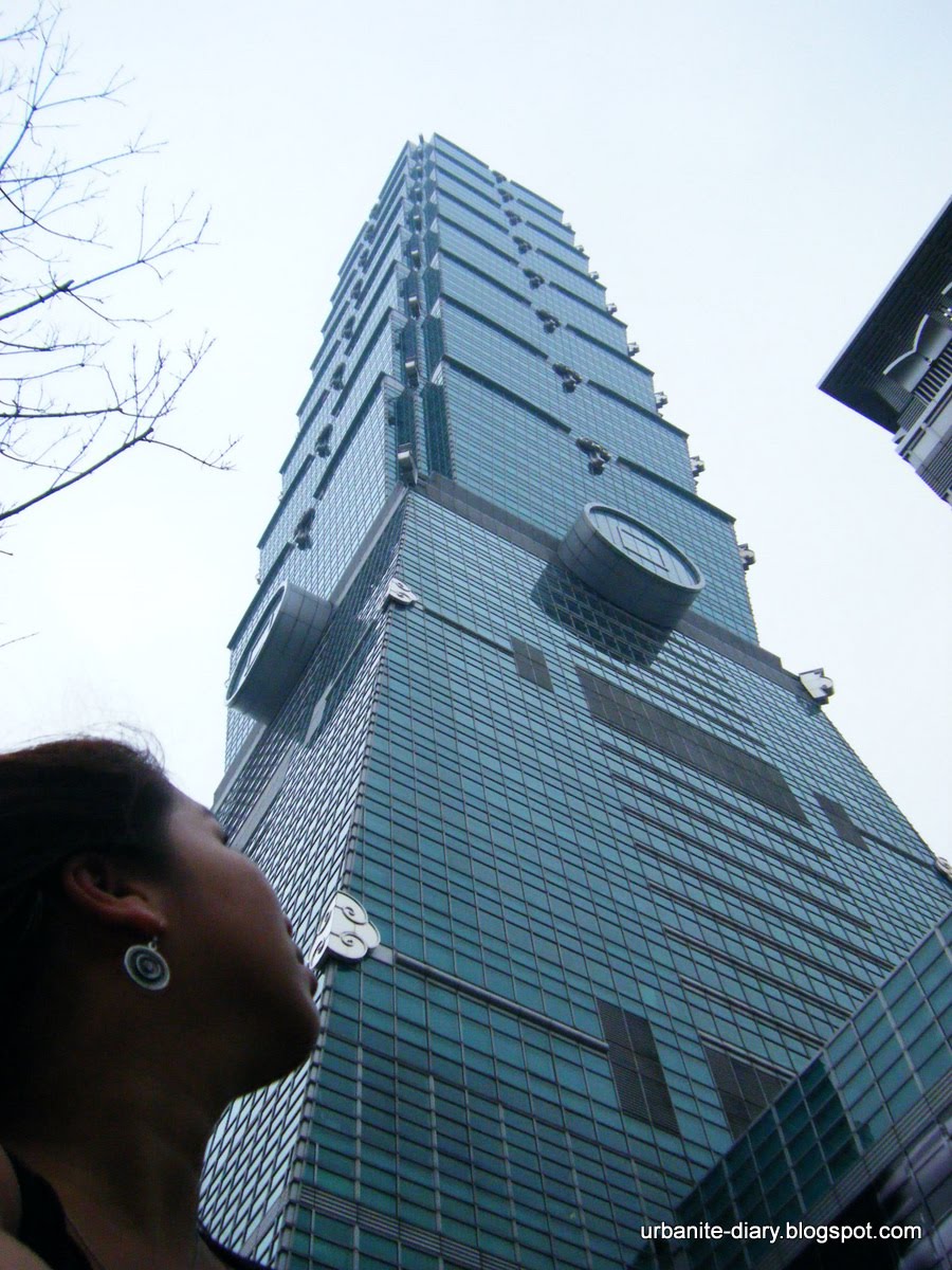 [Taipei+101+h.JPG]