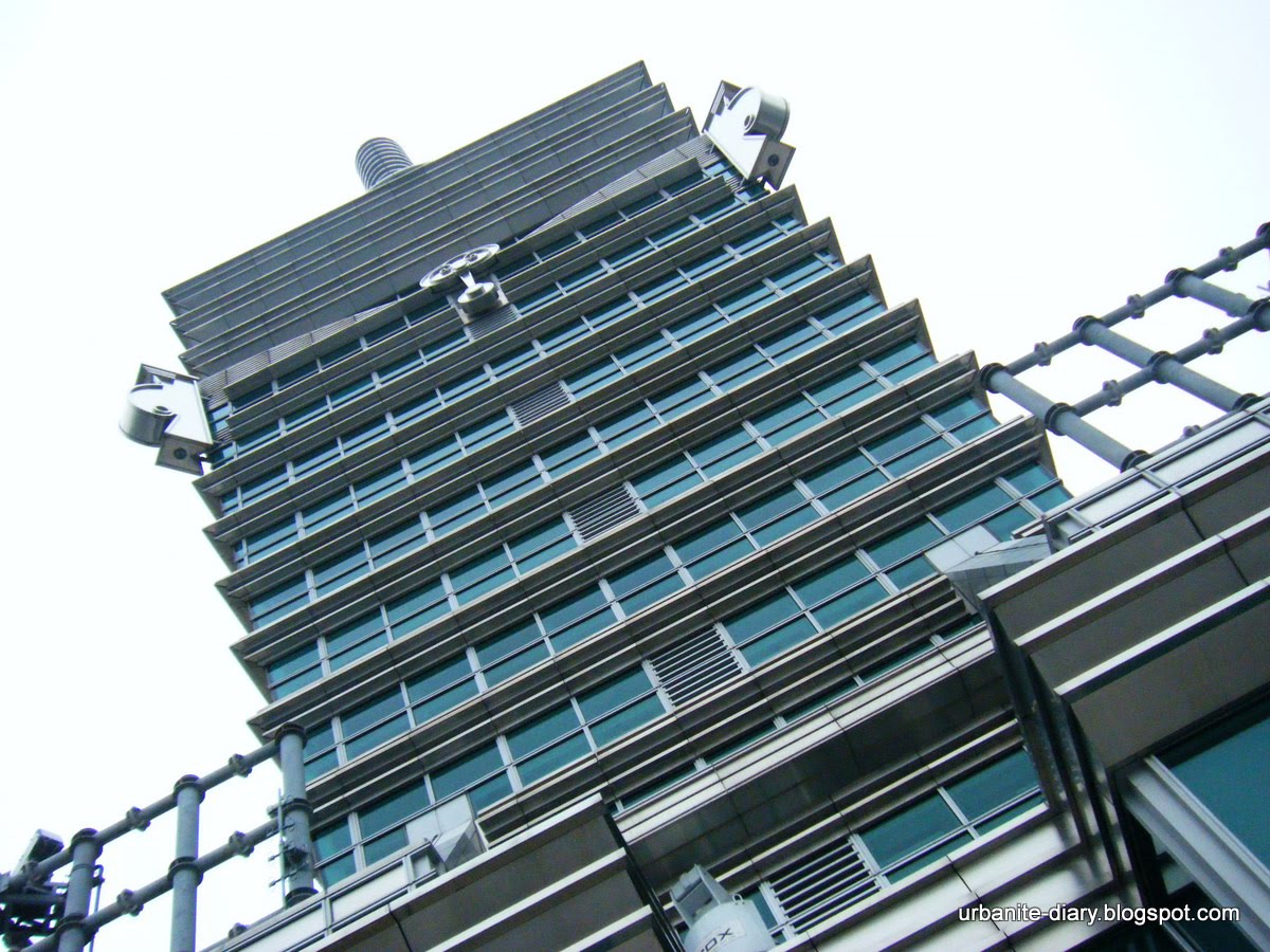 [The+top+of+Taipei+101.JPG]