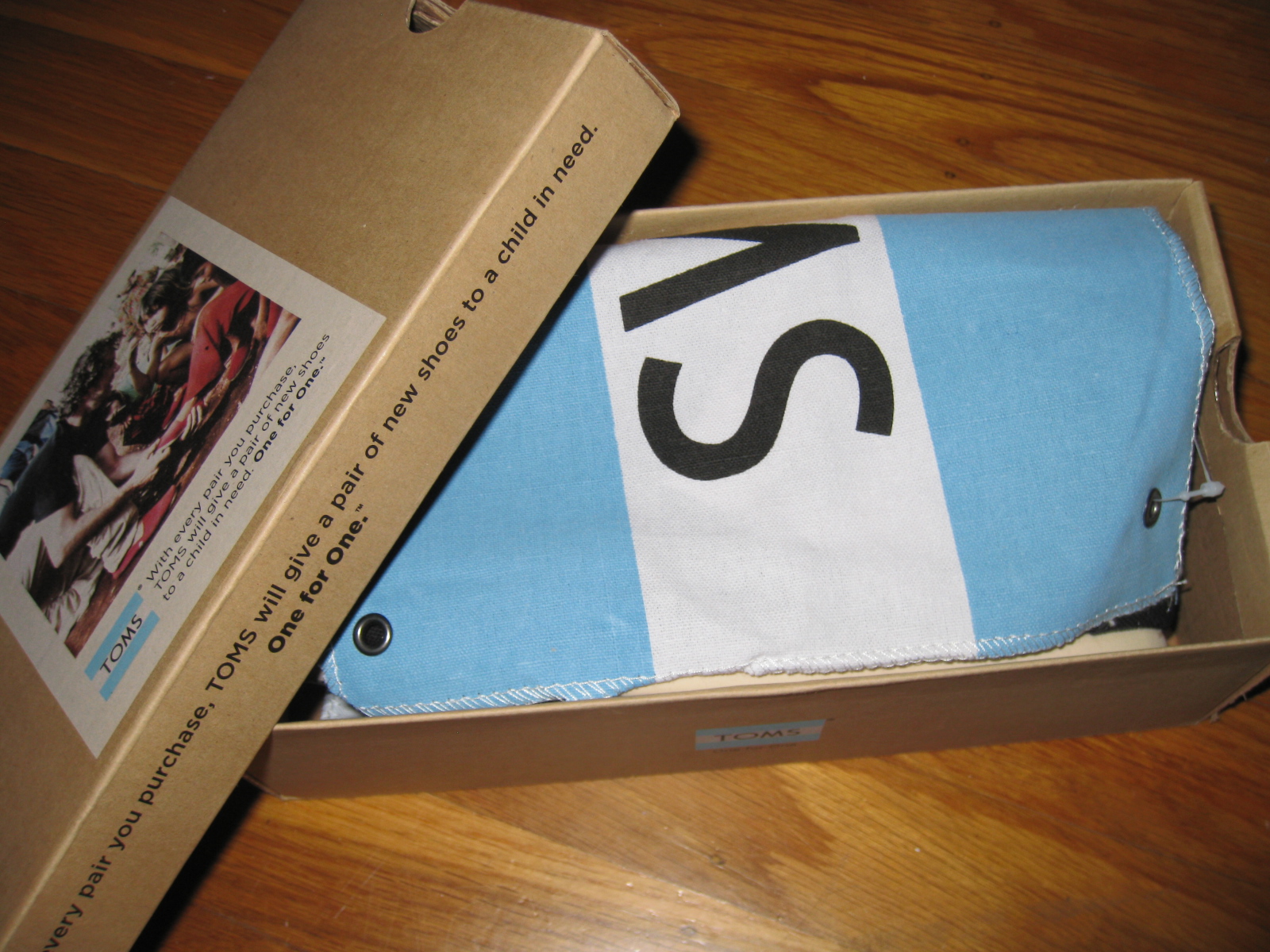 Toms Shoe Box