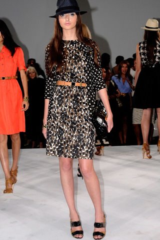 [ToryBurch_Spring2009_18]