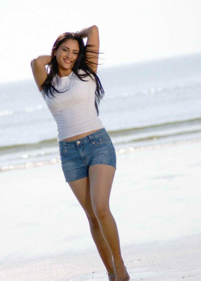actress Ramya wet beach stills