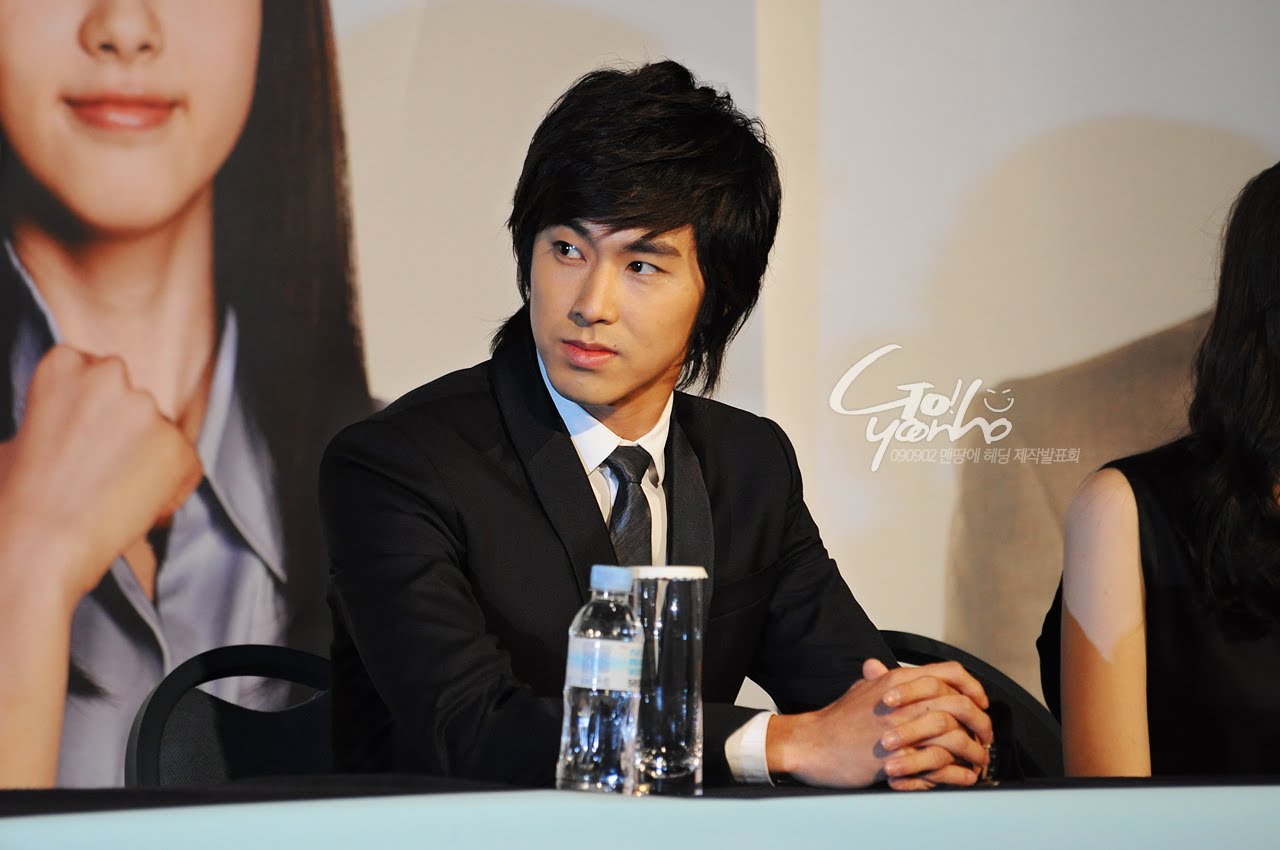 [53113999200909021828282671010668558_000.jpg]