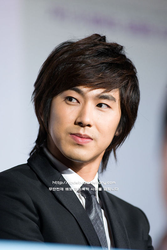 [514160d5c703b92aa18bb71b.jpg]