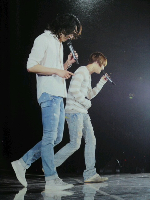 [53113999200909131752209186327306497_004.jpg]