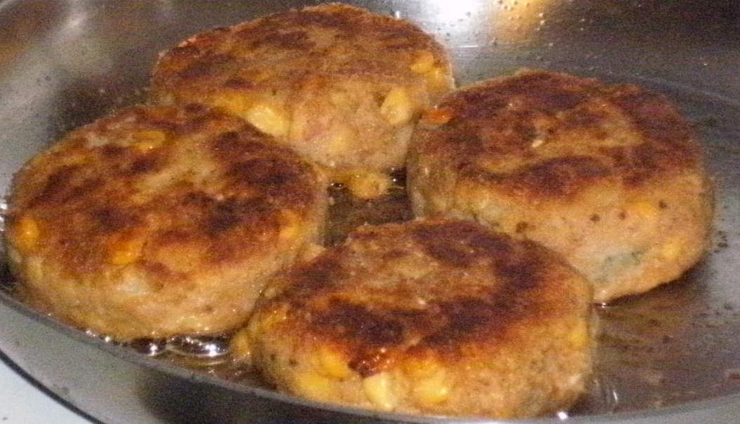 Audax Artifex What to do with a can of tuna? Rissoles!