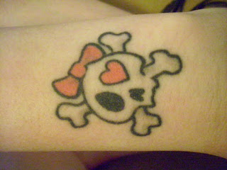  new tattoo me now tattoos girly skull and crossbones tattoos