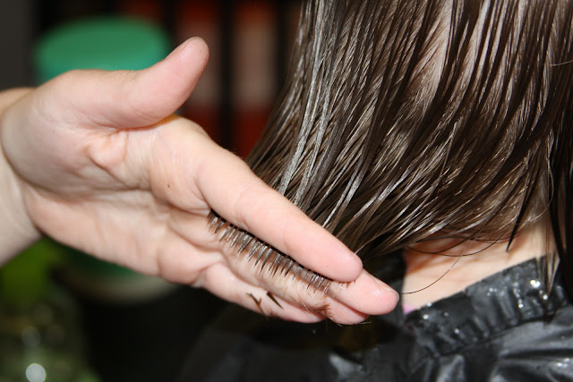 How to cut girls hair || Shwin&Shwin