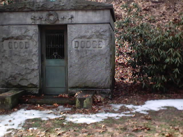 Good - Dodge Families Mausoleum