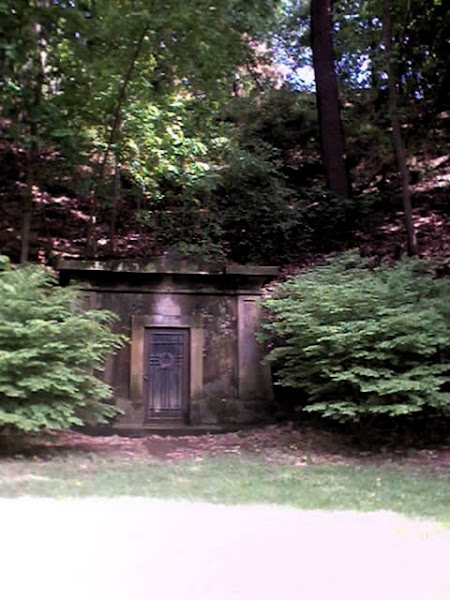 Commins Mausoleum