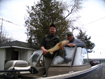 May 2 2009 almost 10lbs not big enough for quinte derby  but its still a BIG fish