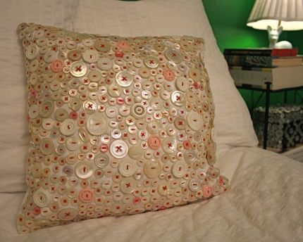 [buttonpillow.jpg]