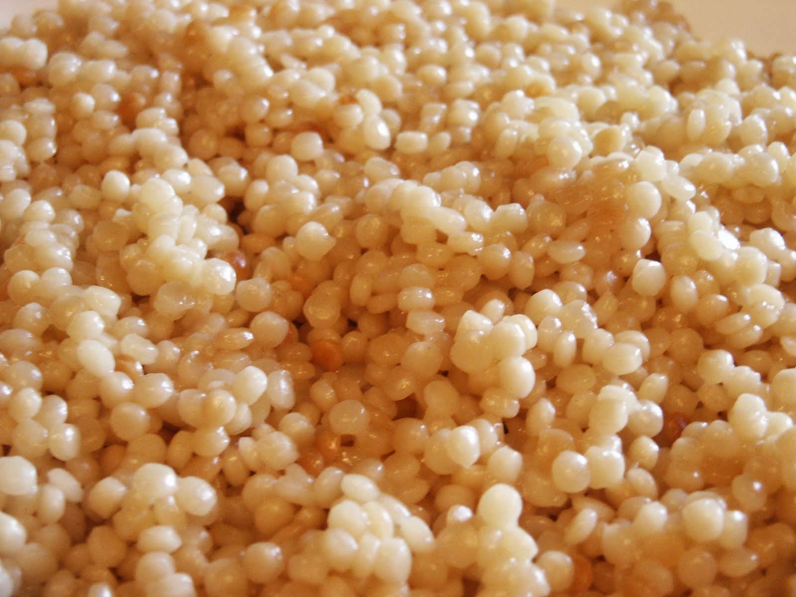 FlavorSings Israeli Couscous Salad with Asparagus, Olives and Feta