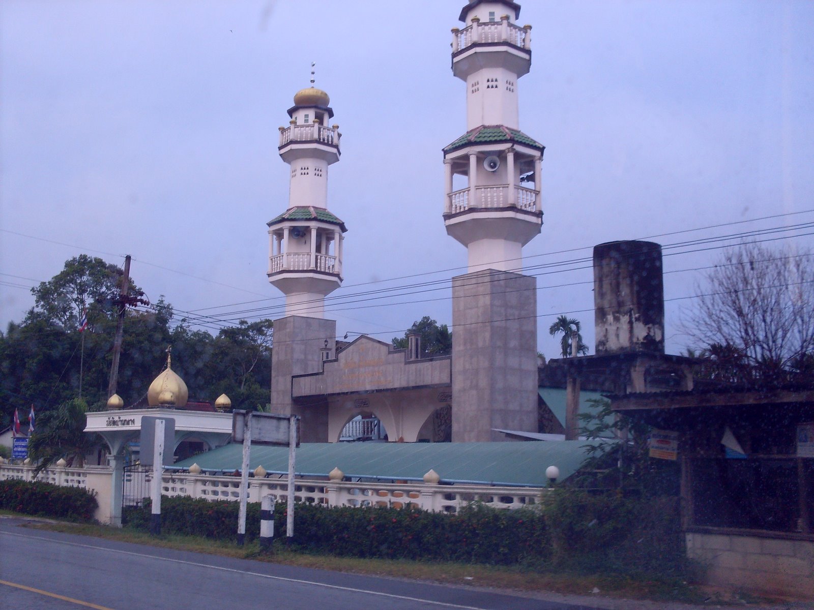 [masjiddithasala.JPG]