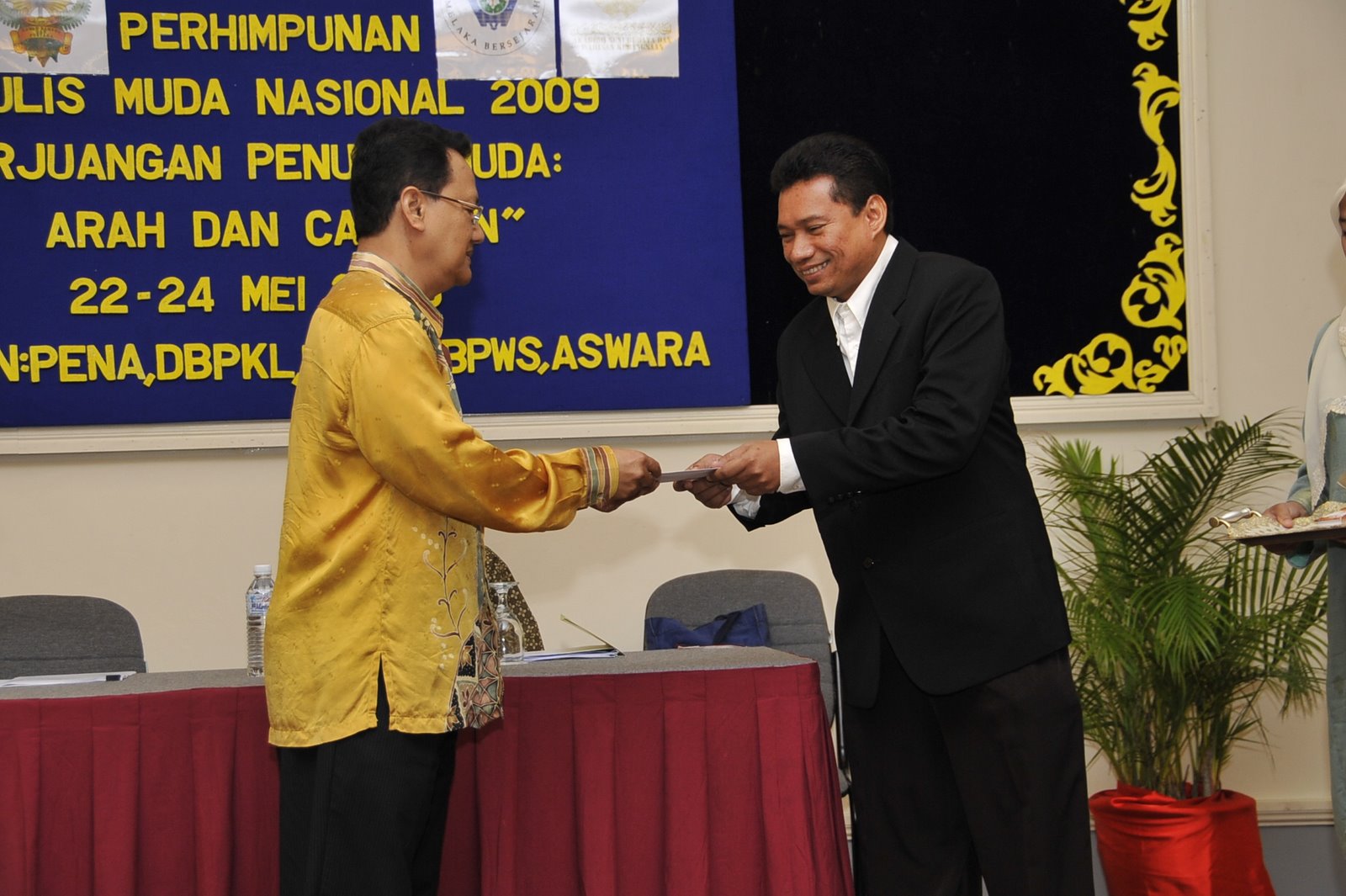 [datoanwar&smzakir.JPG]