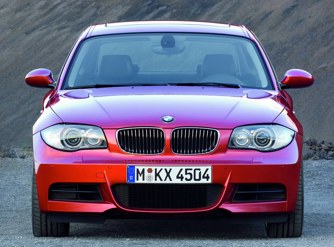 [Carscoop_BMW_1Coupe_1.JPG]