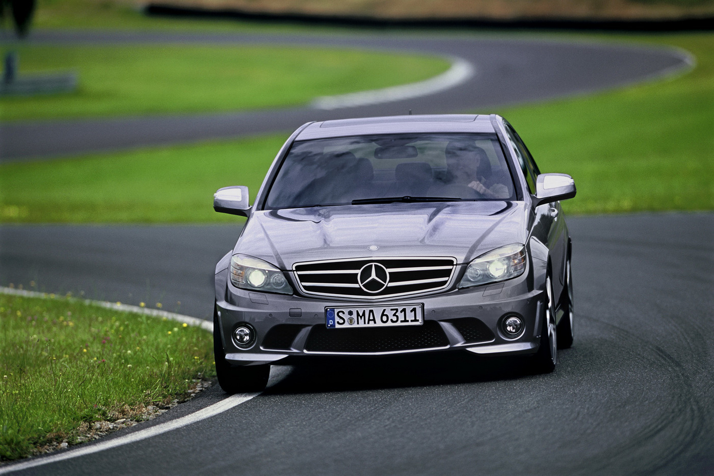 [Carscoop_C63AMG_21.jpg]