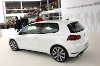 VW-Golf-GTI-Adidas-11.JPG