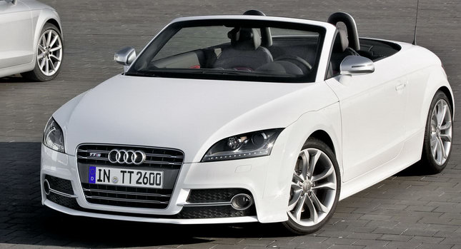 2011-Audi-TTS-00.jpg