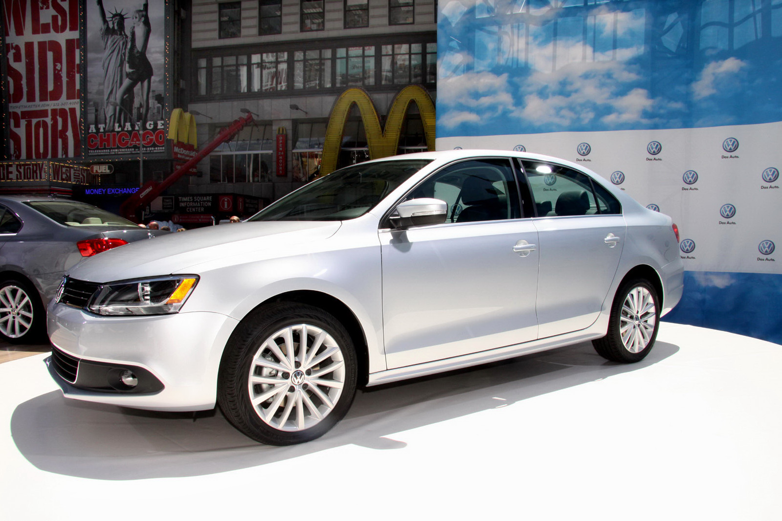 2011-Volkswagen-Jetta-New-York-11.jpg