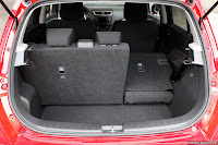 2011-Suzuki-Swift-1.jpg
