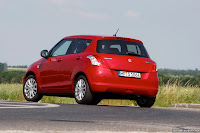 2011-Suzuki-Swift-21.jpg