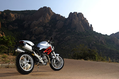 2009 Ducati Monster 1100S