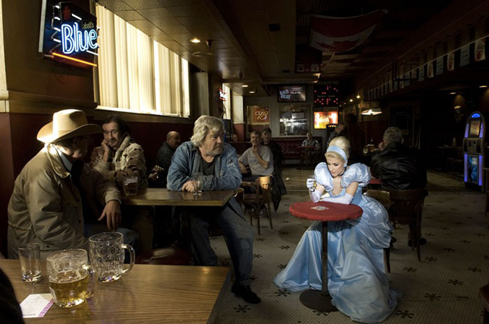 [dina_goldstein-fallen-princesses_yatzer_1.jpg]