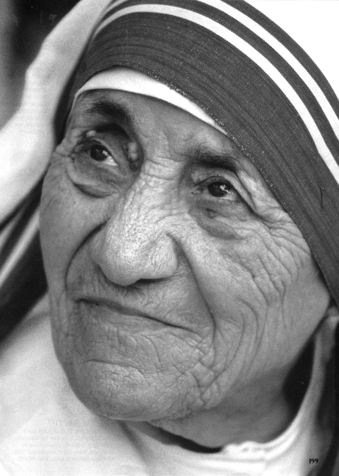 http://4.bp.blogspot.com/_FvBiTzZg7-w/TEZ6oD3T1jI/AAAAAAAAI_Q/dn1D1enMH-g/s1600/Mother+Teresa.bmp