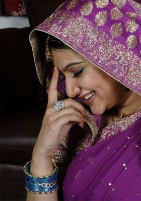 http://4.bp.blogspot.com/_FvLoFOjAIpg/TIRisXWop5I/AAAAAAAAF1c/SigxO1pueG8/s1600/Aarthi+Agarwal+Hot+Photo+(2).jpg