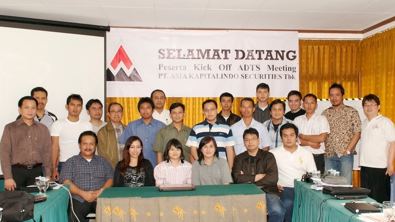 Tinjauan sistem perdagangan saham otomatis