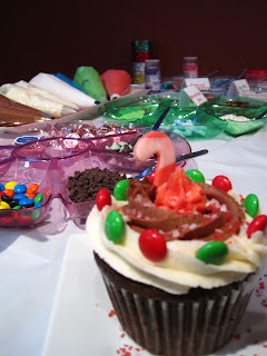 Cara Lee Cupcakes And Cake Decorate Your Own Cupcake