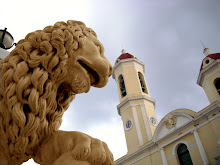 Leones y Catedral, Cienfuegos, Cuba