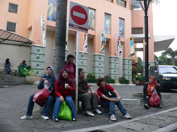 city Tour Bandung/Outlet Riau