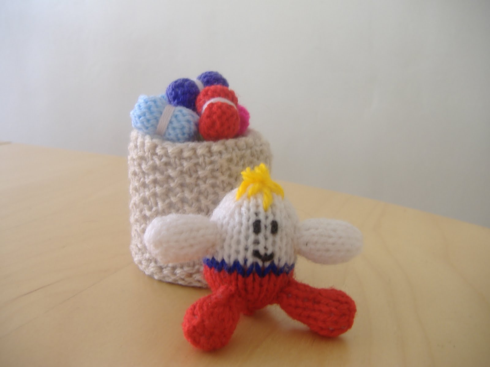 A little bit of everything: Tiny Knitted Humpty Dumpty and ...