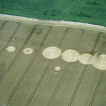 100 Foto Crop Circle dari Seluruh Dunia - www.digaleri.com gambar crop circle, foto crop circle, alien, ufo, lingkaran tanaman, www.digaleri.com