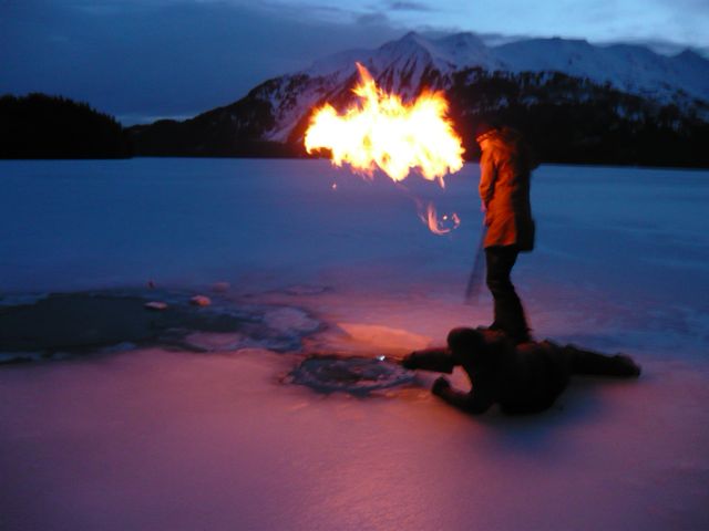 [Flamme1_LakeEyak.jpg]