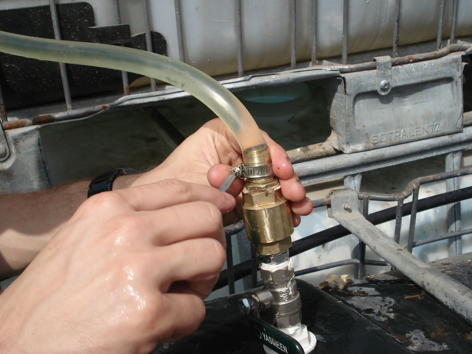 [checkvalvesmall.JPG]